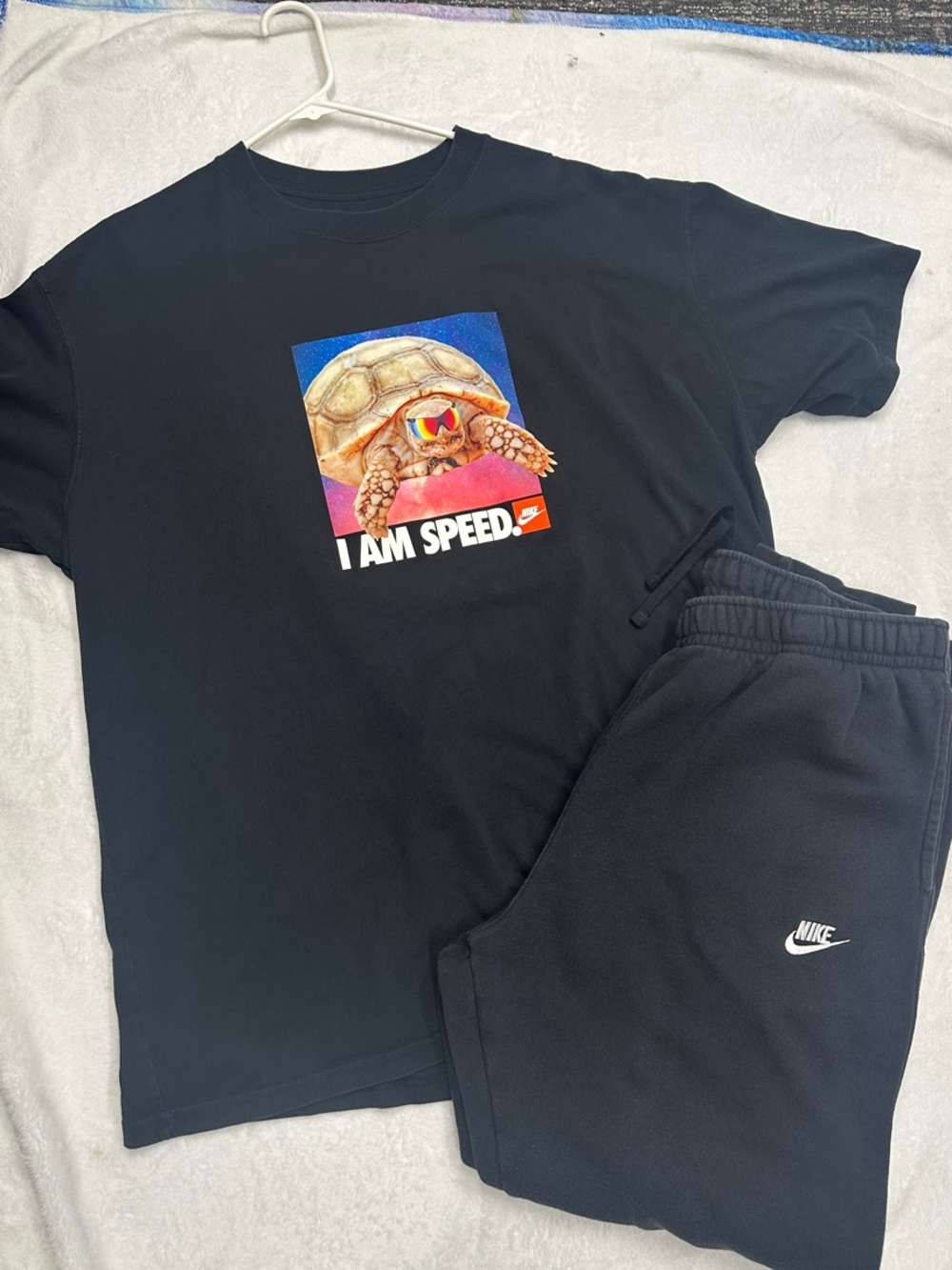 Nike Black T-Shirt with Colorful Turtle Graphic and Sweatpants Bundle Size XXL